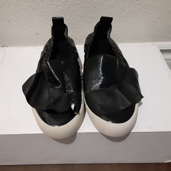 Mercedes Castillo - Picture 2 of 8